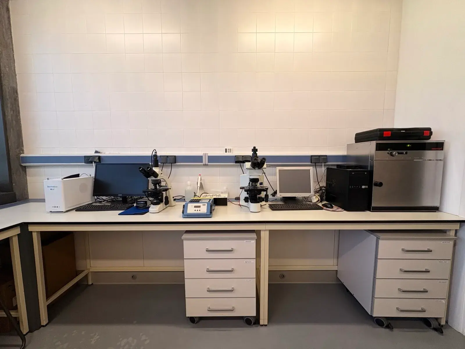 Instal·lacions i equipament del laboratori de TechnoSperm